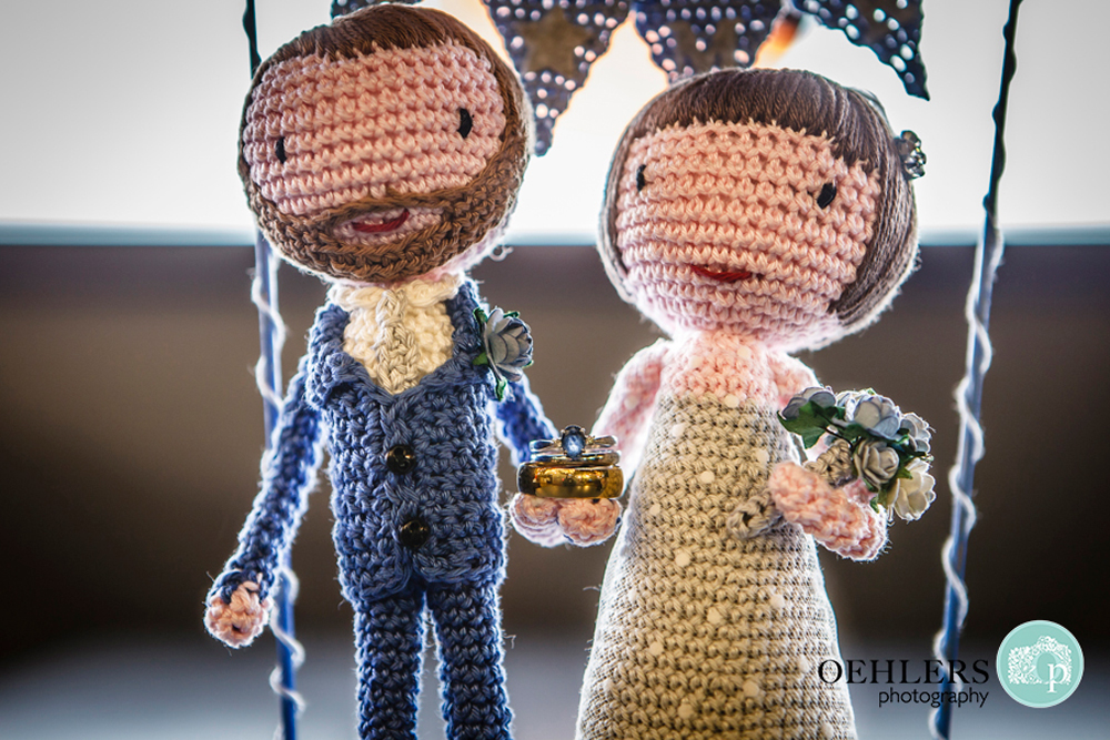 crocheted bride and groom cake toppers